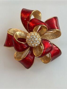 Signed Roman vintage red enamel bow brooch rhinestone center & gold tone setting